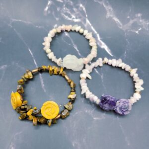 Chips and roses bracelet